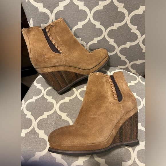 Ariat Shoes - 🌀 ARIAT. Anthropologie. Suede, Bella booties